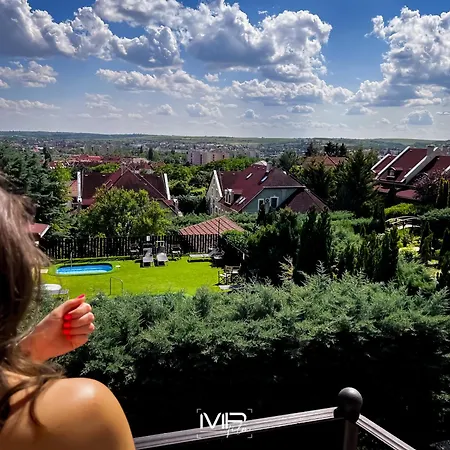 Szent Istvan 3* إغير